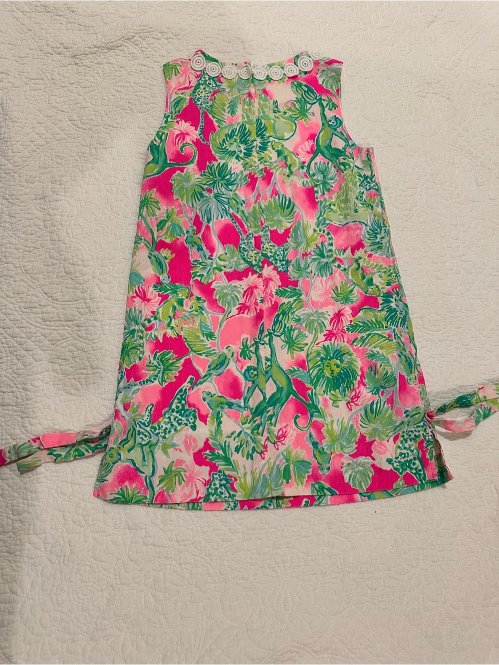 Lilly Pulitzer Pink & Green Tropical Floral Shift Dress for Kids - Picture 2 of 4